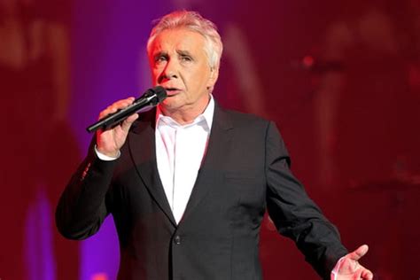 Malade Michel Sardou Contraint De Reporter Des Concerts