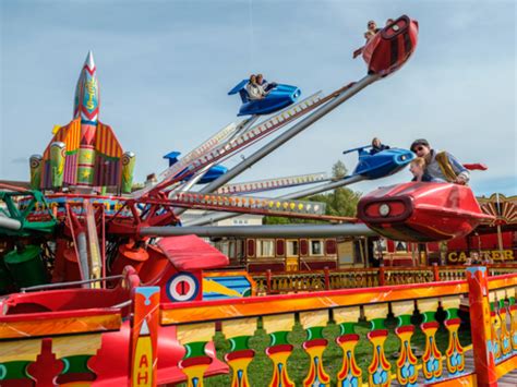 Vintage Funfair Rides & Attractions | Carters Steam Fair