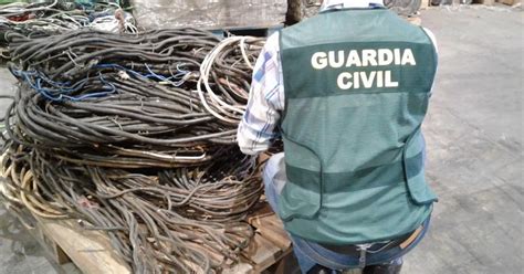 Tres Detenidos De Bembibre Y Ponferrada Por El Robo De Cobre De Farolas