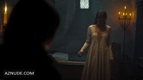 SOPHIE STROBELE Nude AZNude