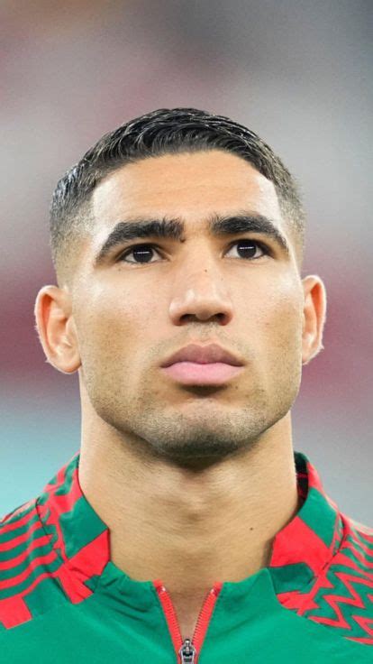 Achraf Hakimi Psg Player Photos De Football Maroc Football Joueur