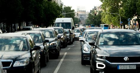 Index Belföld Élénk a forgalom a Budapest felé vezető utakon