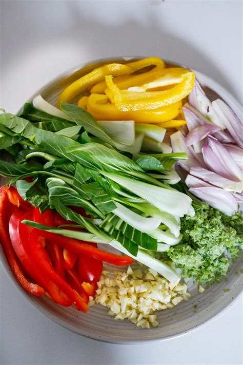 Lemongrass Chicken Feasting At Home