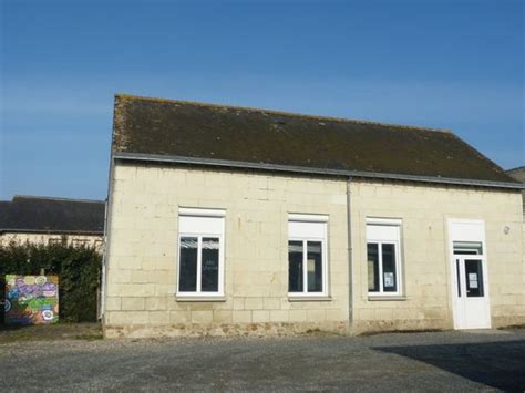 La Mairie La Poste Mairie De Varennes Sur Loire