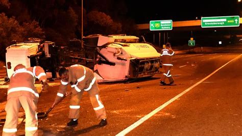 Melbourne Traffic Western Ring Road M80 Truck Rollover Causes Chaos