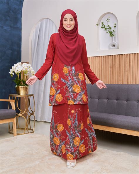 Baju Kurung Moden Batik Sultanah Mawar Ruby Red Kualiti Designer Harga Luarbiasa