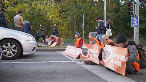 Radfahrerin In Berlin F R Hirntod Erkl Rt Klima Aktivisten Geben