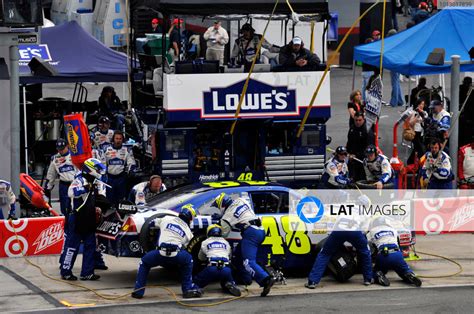 March Bristol Tennessee Usa Jimmie Johnson Pitstop