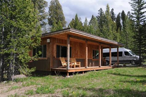 13 Epic Cabin Rentals near Yellowstone National Park for 2021 - Explore ...