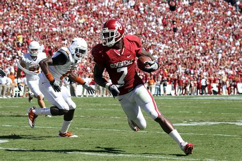 Red River Shootout 2011 Bigger Game For Oklahoma Or Texas Crimson And Cream Machine