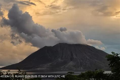 Simak Kondisi Terkini Gunung Api Ruang Pada Petang Ini Minggu Mei