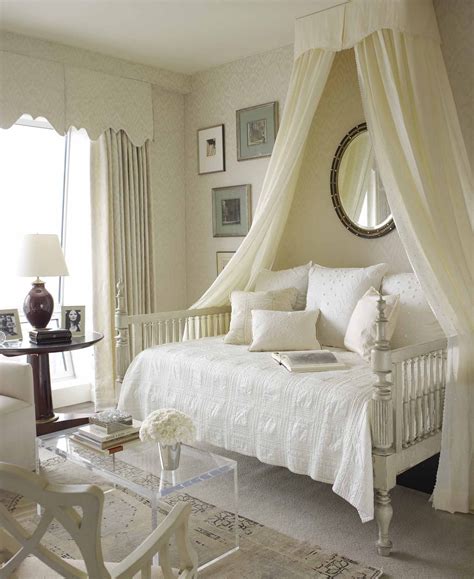 Victorian Daybeds | Foter