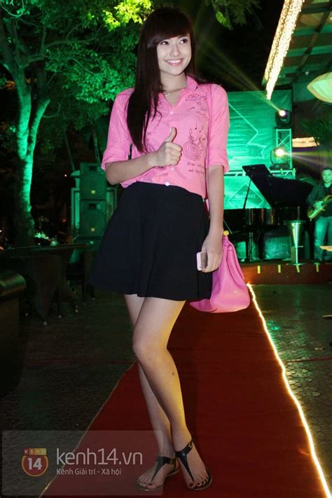 Nh Ng Kho Nh Kh C K N O B T Ng C A C C Hot Girl Tai Ti Ng