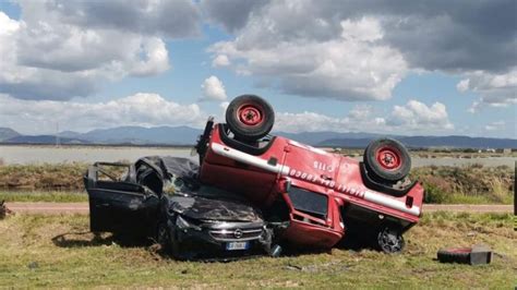 Incidente Auto Contro Camionetta Dei Vigili Del Fuoco Le Strazianti