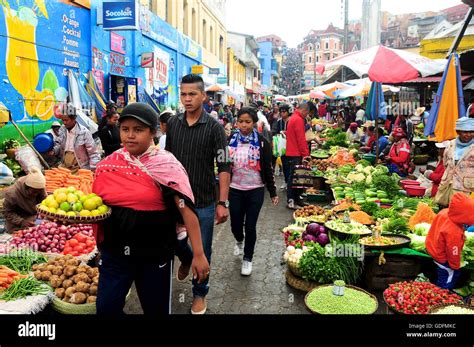 Sc Ne Anim E Au March Analakely Antananarivo Madagascar Photo Stock