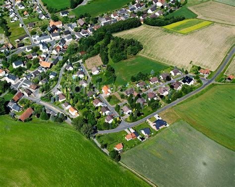 Luftaufnahme Streitau Dorfkern Am Feldrand In Streitau Im Bundesland