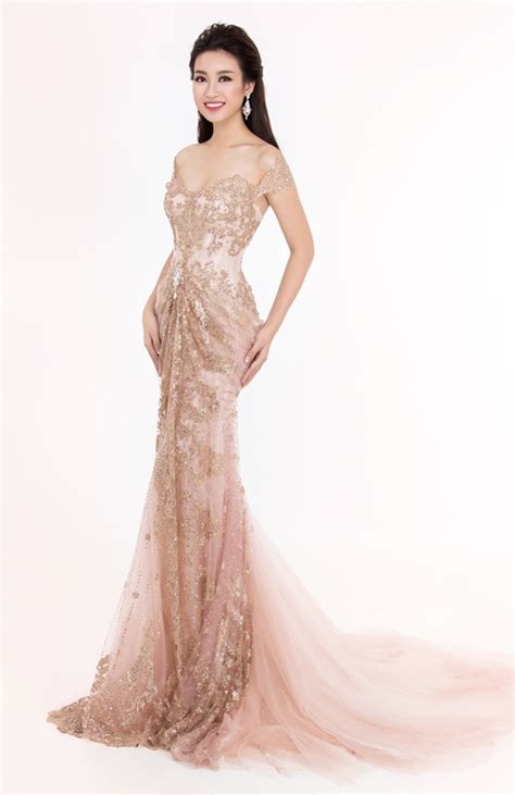 giai nhân gây sốt năm qua vì nghiện váy màu nude