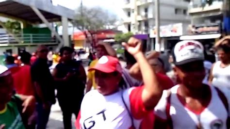 Manifestantes expulsam cinegrafista e repórter da Rede Globo da