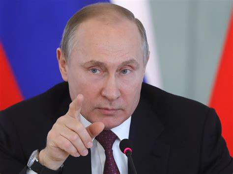 СМИ: пенсионерка из Москвы потребовала Путина удочерить ее из-за долгов ...