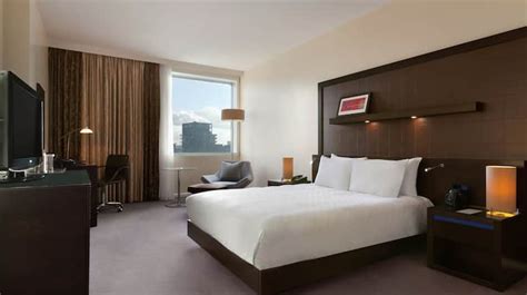 Canary Wharf Hotels - Hilton London Canary Wharf - London, UK