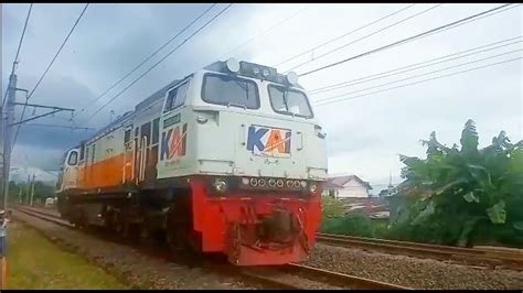 Lokomotif Jomblo Cc Dari Bogor Hunting Krl Di Cctv Dan