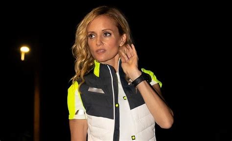 Justine Mattera In Lingerie Allo Specchio La Posa Fa Sognare