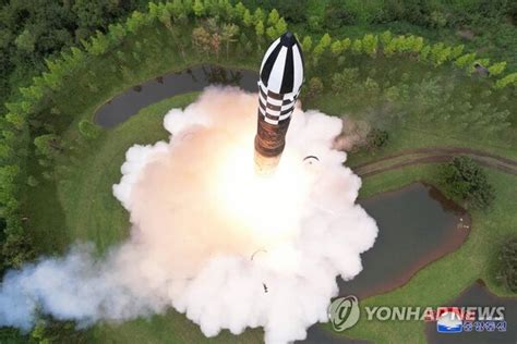 北 “icbm 발사 한미 군사위협 대응 위한 자위권 군사적 공세 지속”