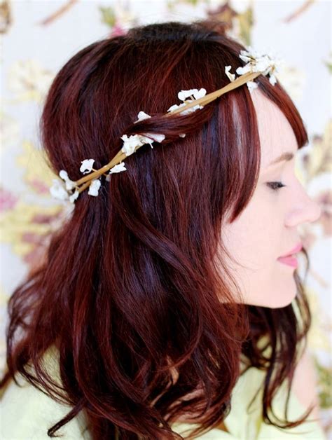 17 Gorgeous DIY Flower Crown Ideas That Are Surprisingly Easy To Make