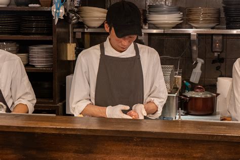 希少な短角牛のぎっしり感。『中目黒グリル』のハンバーグランチはヘルシーで旨味たっぷり｜さんたつ By 散歩の達人