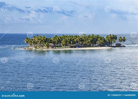 Small Island from Kuna People in Caribbean Sea Panama Stock Image ...