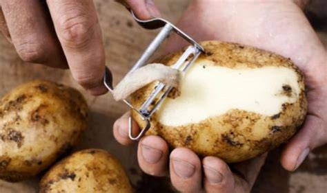 How To Peel A Potato The Four Quick And Easy Hacks Uk