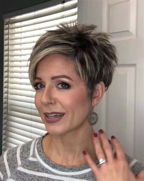 Recommended Ways To Create Short Hairstyles For Older Women Short