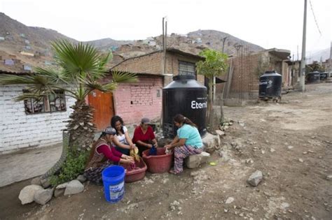 CEPAL Pobreza en América Latina se situará en 32 1 a fines de 2022