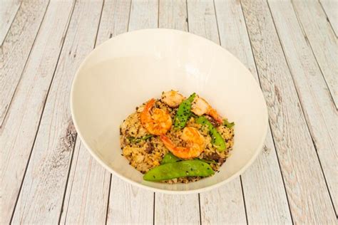 Premium Photo Bowl Of Japanese Teppanyaki Fried Rice With Sesame