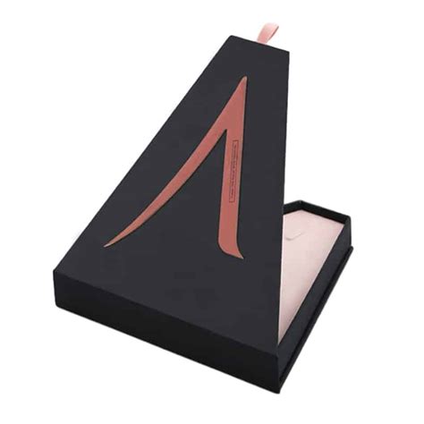 V Shaped Magnetic Perfume Packaging Box Kali Custom Paper Fragrance Boxes