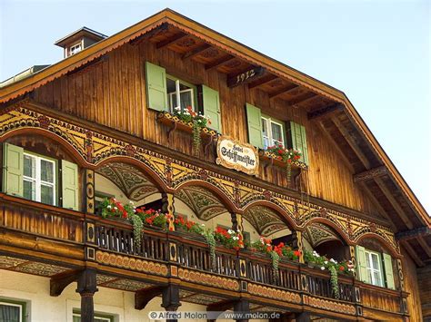 01 Traditional Bavarian house in Schoenau | German houses, Bavaria ...