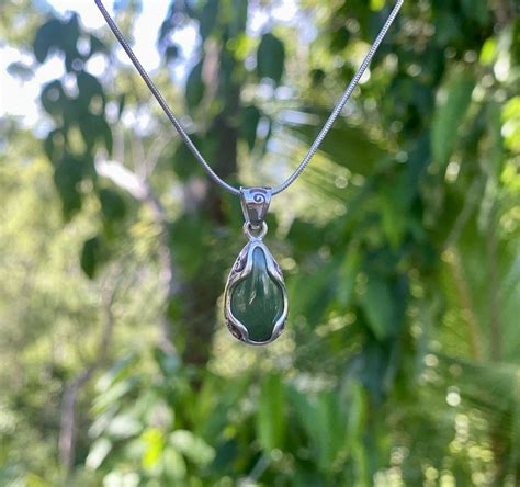 Green Garnet Pendant | Ozmomo Jewellery