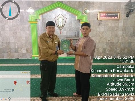 Perhutani Perhutani Purwakarta Salurkan Bantuan Al Quran Kepada Masjid