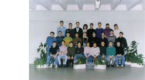 Photo de classe Bac EIE de 1989 Lycée Professionnel Fernand Léger