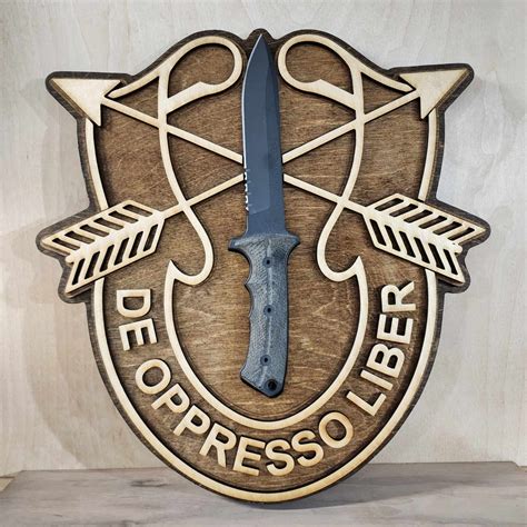 Special Forces Yarborough Knife Display — Direct Fire Co