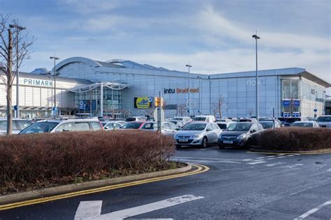 Carparks Ocupado En Los Centros Glasgo De Las Compras Y Del Ocio De