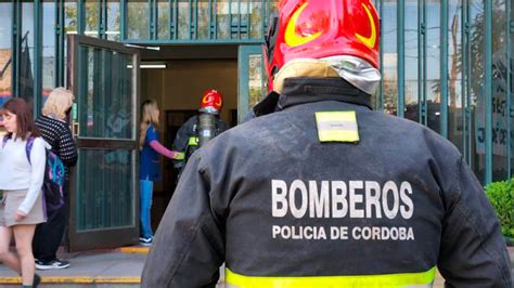 Un Experimento Fallido En Una Clase De Química Causó Una Explosión En