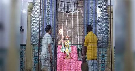 Karauli Madan Mohan Ji Temple Devotees Gathered On Somvati Amavasya