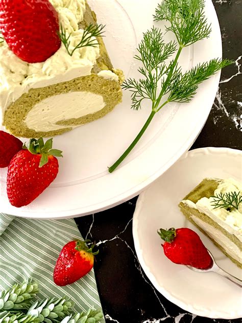 Matcha Roll Cake With Strawberry Dream To Cook