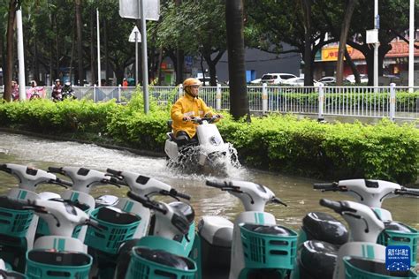 广西多地遭暴雨袭击 新华网