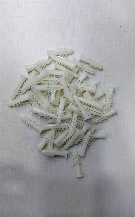 White Pvc Wall Gitti Size 12inch At ₹ 120packet In New Delhi Id