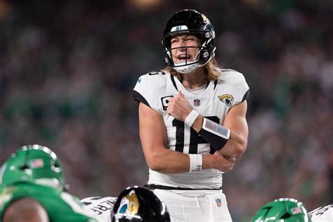 Trevor Lawrence Injury Update Jaguars QB Dealing With Left Shoulder