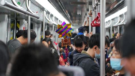 【深港小靈通】大年初一煙花匯演預約超十餘萬 廣州地鐵將增加運力、壓縮行車間隔 — 識港