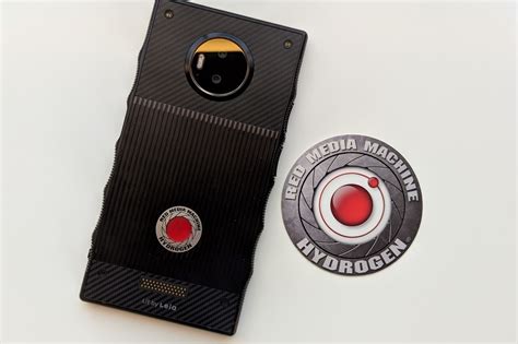 Red Hydrogen One Probamos El Primer Smartphone Del Mundo Con Pantalla