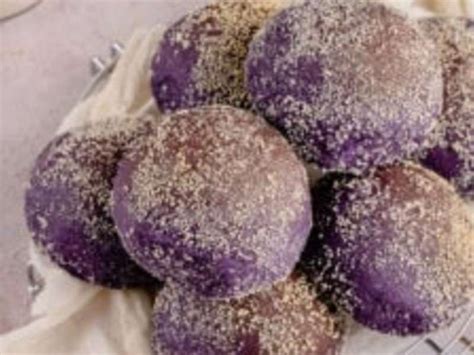 Fluffy Ube Pandesal Filipino Purple Yam Bread Rolls Recipe Whisk Bread Rolls Recipe Bread